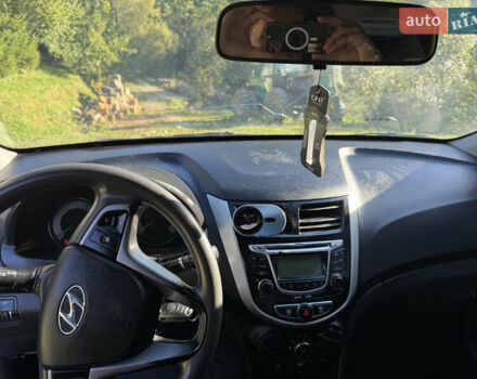 Серый Хендай Акцент, объемом двигателя 1.4 л и пробегом 253 тыс. км за 5250 $, фото 14 на Automoto.ua