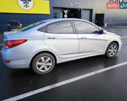 Серый Хендай Акцент, объемом двигателя 1.6 л и пробегом 152 тыс. км за 7699 $, фото 14 на Automoto.ua