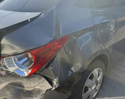 Серый Хендай Акцент, объемом двигателя 1.4 л и пробегом 150 тыс. км за 3499 $, фото 2 на Automoto.ua