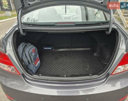 Серый Хендай Акцент, объемом двигателя 1.6 л и пробегом 90 тыс. км за 9650 $, фото 58 на Automoto.ua