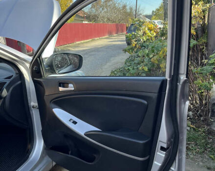 Сірий Хендай Акцент, об'ємом двигуна 1.4 л та пробігом 251 тис. км за 6200 $, фото 16 на Automoto.ua