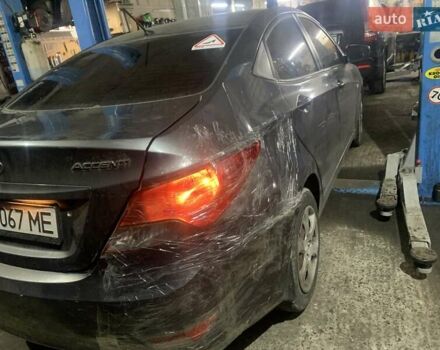 Серый Хендай Акцент, объемом двигателя 1.4 л и пробегом 157 тыс. км за 4777 $, фото 3 на Automoto.ua