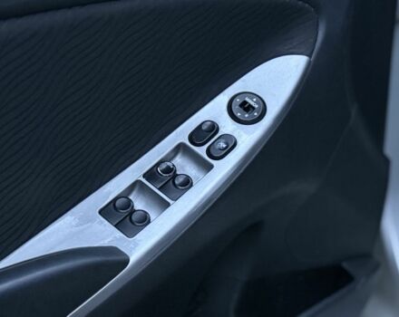 Сірий Хендай Акцент, об'ємом двигуна 1.6 л та пробігом 500 тис. км за 3099 $, фото 5 на Automoto.ua