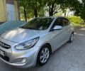 Серый Хендай Акцент, объемом двигателя 1.4 л и пробегом 180 тыс. км за 6550 $, фото 1 на Automoto.ua
