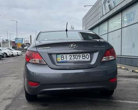 Сірий Хендай Акцент, об'ємом двигуна 1.4 л та пробігом 122 тис. км за 7500 $, фото 5 на Automoto.ua
