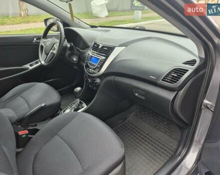 Серый Хендай Акцент, объемом двигателя 1.6 л и пробегом 90 тыс. км за 9650 $, фото 48 на Automoto.ua