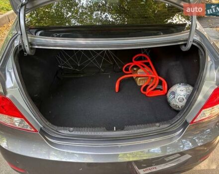 Серый Хендай Акцент, объемом двигателя 1.6 л и пробегом 105 тыс. км за 8300 $, фото 28 на Automoto.ua