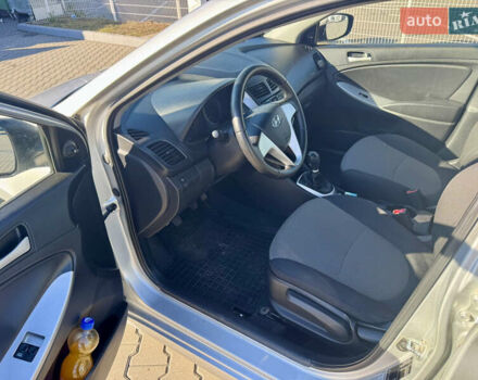 Хендай Акцент 2012 в Киеве на Automoto.ua Серый Хендай Акцент, объемом двигателя 1.4 л и пробегом 88 тыс. км за 6500 $, фото 7 на Automoto.ua