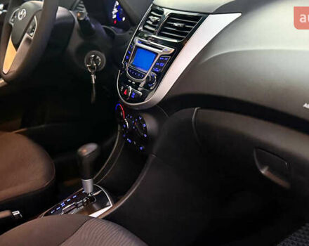 Серый Хендай Акцент, объемом двигателя 1.6 л и пробегом 124 тыс. км за 8500 $, фото 19 на Automoto.ua