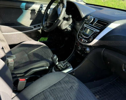 Серый Хендай Акцент, объемом двигателя 1.4 л и пробегом 253 тыс. км за 5250 $, фото 13 на Automoto.ua