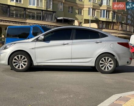 Серый Хендай Акцент, объемом двигателя 1.4 л и пробегом 128 тыс. км за 7990 $, фото 6 на Automoto.ua