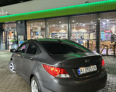 Серый Хендай Акцент, объемом двигателя 1.4 л и пробегом 200 тыс. км за 5750 $, фото 4 на Automoto.ua