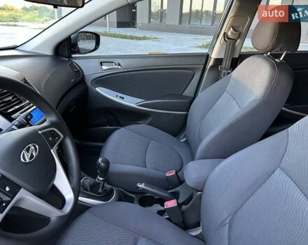Хендай Акцент 2013 у Києві на Automoto.ua Сірий Хендай Акцент, об'ємом двигуна 1.4 л та пробігом 105 тис. км за 7999 $, фото 16 на Automoto.ua
