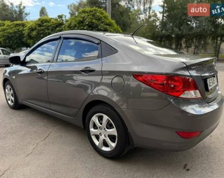 Сірий Хендай Акцент, об'ємом двигуна 1.4 л та пробігом 93 тис. км за 9990 $, фото 5 на Automoto.ua