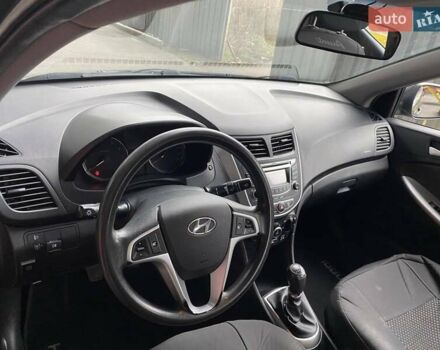 Серый Хендай Акцент, объемом двигателя 1.4 л и пробегом 105 тыс. км за 7200 $, фото 1 на Automoto.ua