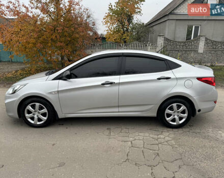 Серый Хендай Акцент, объемом двигателя 1.4 л и пробегом 175 тыс. км за 8000 $, фото 2 на Automoto.ua