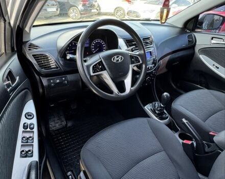 Серый Хендай Акцент, объемом двигателя 1.4 л и пробегом 156 тыс. км за 7400 $, фото 8 на Automoto.ua