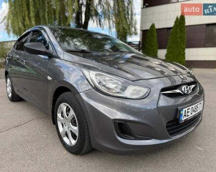 Сірий Хендай Акцент, об'ємом двигуна 1.4 л та пробігом 93 тис. км за 9990 $, фото 12 на Automoto.ua