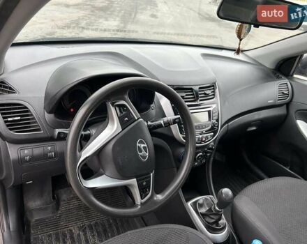 Сірий Хендай Акцент, об'ємом двигуна 1.4 л та пробігом 94 тис. км за 8200 $, фото 8 на Automoto.ua