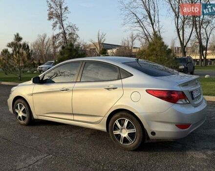 Серый Хендай Акцент, объемом двигателя 1.4 л и пробегом 141 тыс. км за 6900 $, фото 4 на Automoto.ua