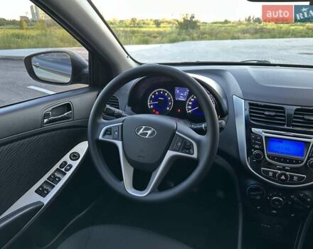 Хендай Акцент 2013 у Києві на Automoto.ua Сірий Хендай Акцент, об'ємом двигуна 1.4 л та пробігом 105 тис. км за 7999 $, фото 23 на Automoto.ua
