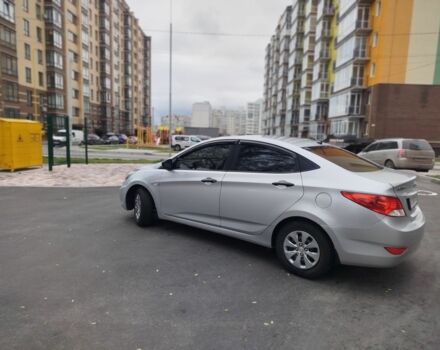 Сірий Хендай Акцент, об'ємом двигуна 1.4 л та пробігом 216 тис. км за 7050 $, фото 2 на Automoto.ua