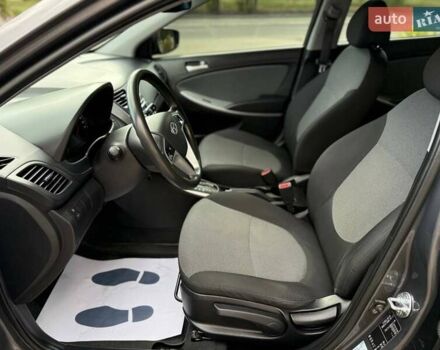 Сірий Хендай Акцент, об'ємом двигуна 1.4 л та пробігом 93 тис. км за 9990 $, фото 13 на Automoto.ua