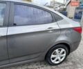 Сірий Хендай Акцент, об'ємом двигуна 1.4 л та пробігом 76 тис. км за 8599 $, фото 19 на Automoto.ua