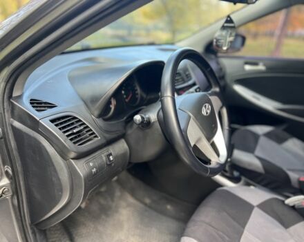 Сірий Хендай Акцент, об'ємом двигуна 1.4 л та пробігом 235 тис. км за 5500 $, фото 21 на Automoto.ua