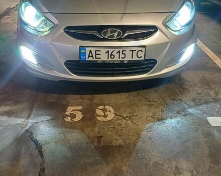 Хендай Акцент 2013 в Днепре (Днепропетровске) на Automoto.ua Серый Хендай Акцент, объемом двигателя 1.4 л и пробегом 214 тыс. км за 6600 $, фото 1 на Automoto.ua