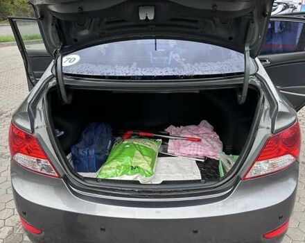 Сірий Хендай Акцент, об'ємом двигуна 1.4 л та пробігом 76 тис. км за 8599 $, фото 7 на Automoto.ua