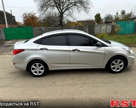 Серый Хендай Акцент, объемом двигателя 1.4 л и пробегом 175 тыс. км за 8000 $, фото 6 на Automoto.ua