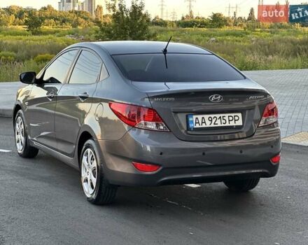 Хендай Акцент 2013 у Києві на Automoto.ua Сірий Хендай Акцент, об'ємом двигуна 1.4 л та пробігом 105 тис. км за 7999 $, фото 5 на Automoto.ua