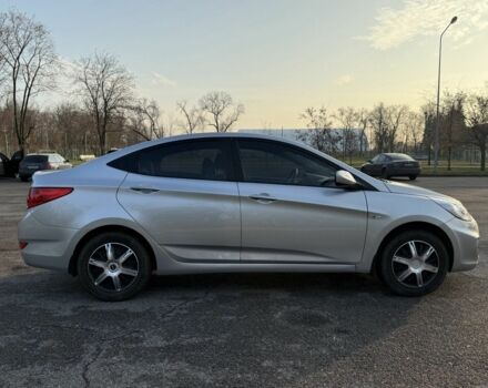 Серый Хендай Акцент, объемом двигателя 1.4 л и пробегом 142 тыс. км за 6900 $, фото 6 на Automoto.ua