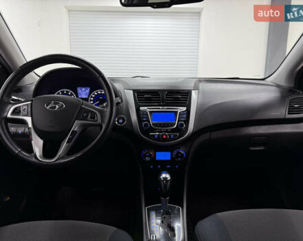 Сірий Хендай Акцент, об'ємом двигуна 1.59 л та пробігом 111 тис. км за 10500 $, фото 6 на Automoto.ua