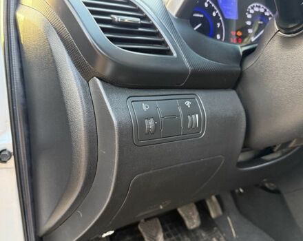 Серый Хендай Акцент, объемом двигателя 1.4 л и пробегом 142 тыс. км за 6900 $, фото 17 на Automoto.ua