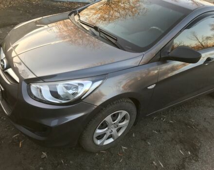 Серый Хендай Акцент, объемом двигателя 1.4 л и пробегом 10 тыс. км за 11000 $, фото 1 на Automoto.ua