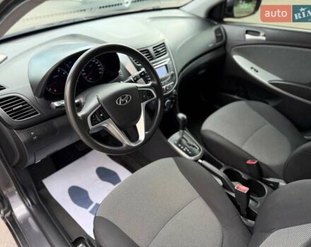 Сірий Хендай Акцент, об'ємом двигуна 1.4 л та пробігом 93 тис. км за 9990 $, фото 16 на Automoto.ua