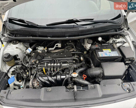 Серый Хендай Акцент, объемом двигателя 1.4 л и пробегом 175 тыс. км за 8000 $, фото 12 на Automoto.ua