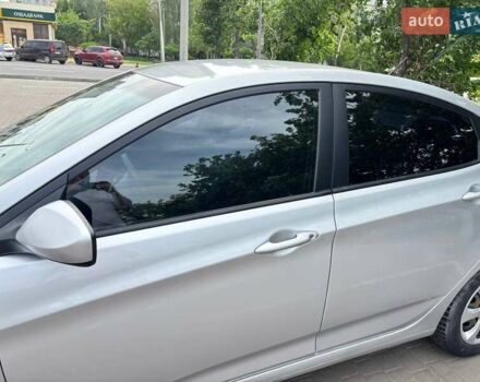 Хендай Акцент 2013 в Киеве на Automoto.ua Серый Хендай Акцент, объемом двигателя 1.4 л и пробегом 104 тыс. км за 7900 $, фото 24 на Automoto.ua