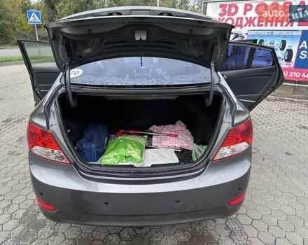 Сірий Хендай Акцент, об'ємом двигуна 1.4 л та пробігом 76 тис. км за 8599 $, фото 15 на Automoto.ua