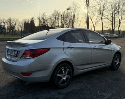 Серый Хендай Акцент, объемом двигателя 1.4 л и пробегом 142 тыс. км за 6900 $, фото 4 на Automoto.ua
