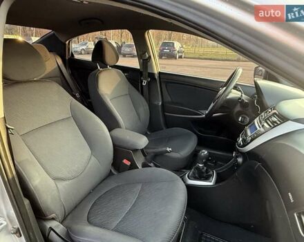 Серый Хендай Акцент, объемом двигателя 1.4 л и пробегом 141 тыс. км за 6900 $, фото 22 на Automoto.ua