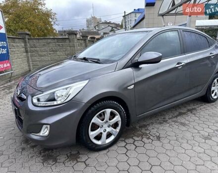 Сірий Хендай Акцент, об'ємом двигуна 1.4 л та пробігом 76 тис. км за 8599 $, фото 6 на Automoto.ua