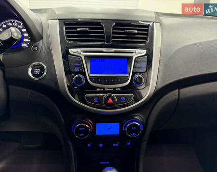 Сірий Хендай Акцент, об'ємом двигуна 1.59 л та пробігом 111 тис. км за 10500 $, фото 10 на Automoto.ua