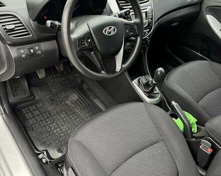 Серый Хендай Акцент, объемом двигателя 1.4 л и пробегом 160 тыс. км за 7800 $, фото 14 на Automoto.ua