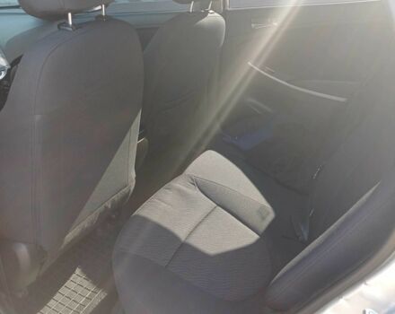 Серый Хендай Акцент, объемом двигателя 1.4 л и пробегом 213 тыс. км за 6600 $, фото 7 на Automoto.ua