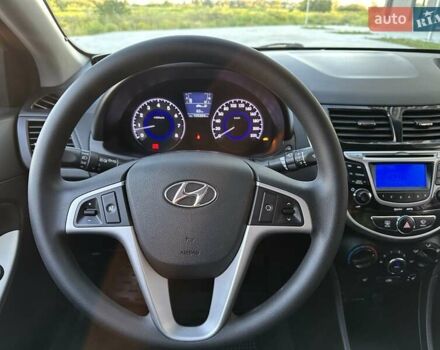 Хендай Акцент 2013 у Києві на Automoto.ua Сірий Хендай Акцент, об'ємом двигуна 1.4 л та пробігом 105 тис. км за 7999 $, фото 31 на Automoto.ua