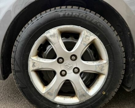 Серый Хендай Акцент, объемом двигателя 1.4 л и пробегом 191 тыс. км за 5450 $, фото 9 на Automoto.ua