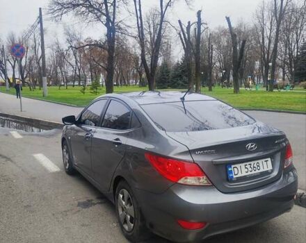 Серый Хендай Акцент, объемом двигателя 1.4 л и пробегом 134 тыс. км за 7100 $, фото 2 на Automoto.ua